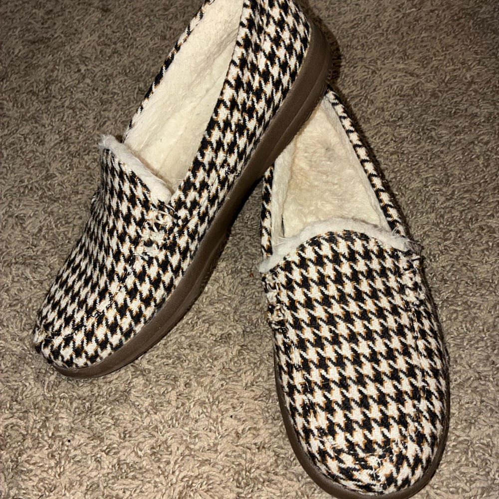 Vionic Faux Fur Lined Loafers